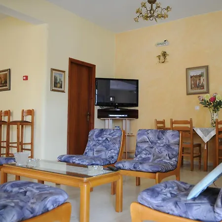 Castello Aparthotel