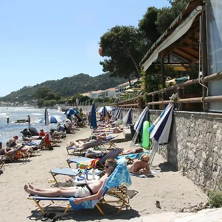 Castello Aparthotel Argassi